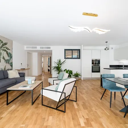 Maxime By Terry's Homes * Cannes